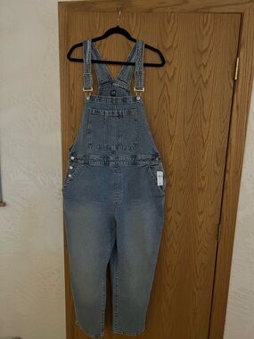 NWT Gap Overalls Size XL